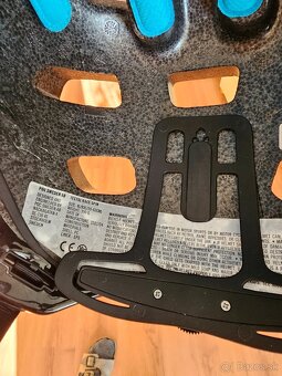 POC Tectral race SPIN,velkost 59-62 cm,váha 390 g. - 8
