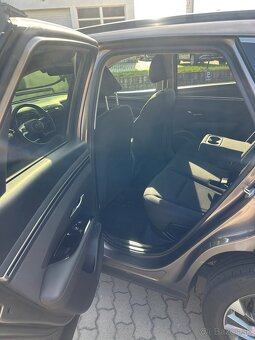 Predám Hyundai Tucson 1.6 T-GDi Style + Dizajn Pack - 8