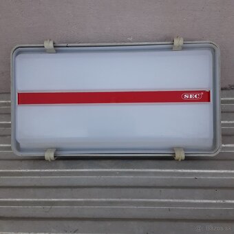 Svetlá rózné , bezpečnostné mriežky . - 8