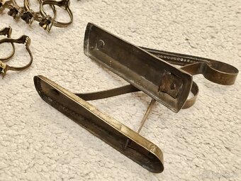 Mosadzná garníž so štipcami - 8