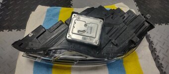 Ford Kuga III 3 MK3 DFK 2019 - 2024 - Prave predne svetlo - 8