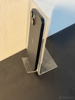 Predám Apple iPhone 15 256GB Black Bežné známky - 8