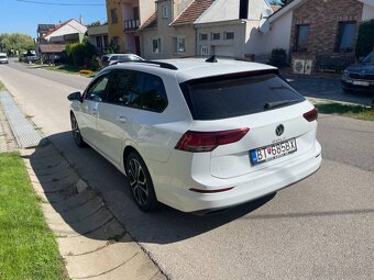 Volkswagen Golf 8 2.0 TDI - 8