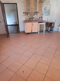 PREDAJ 2 RD S VEĽKÝM POZEMKOM 1401M2 - 8