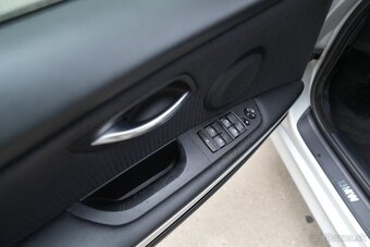 BMW 320d xDrive Touring facelift - 8