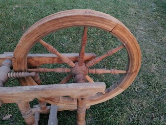 Predám starožitný kolovrátok - 8