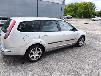 Predám Ford Focus combi - 8