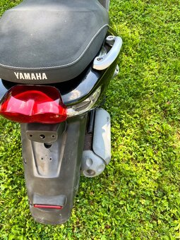 Skúter Yamaha Neos 50 4T čierny - 8