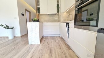 3i byt s terasou, záhradkou a parkovaním, PANORÁMA – Cédrová - 8