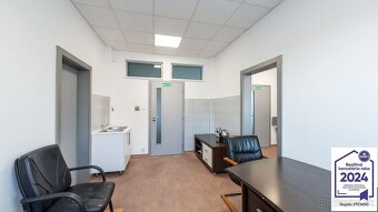 Priestory vhodné na ambulanciu - 27,8 m2, Trebišov, ul. M. R - 8