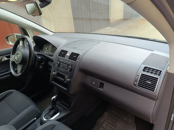 Volkswagen Touran 1.6TDI DSG - 8