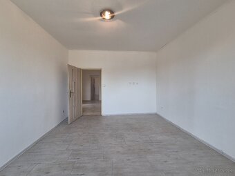 Predaj 4 izbový dom Kolárovo, Poľná 19 - 8