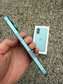 IPhone 16 - 8