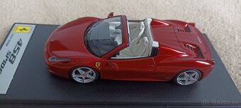 Predám model Ferrari 458 Spider 1:43 Looksmart - 8
