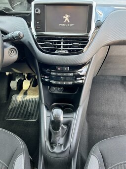 Peugeot 208 1.2 PureTech Style - 8