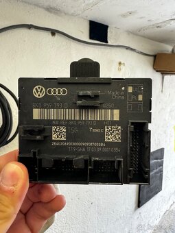 Ľavé zrkadlo Audi a4 B8 - 8