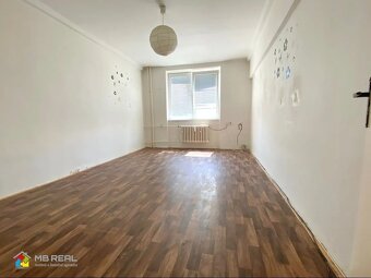 Veľkometrážny jednoizbový byt, Banská Bystrica, Sídlisko - 8