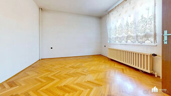 Trojpodlažný 6i rodinný dom, garáž, veľký pozemok, zastavaná - 8