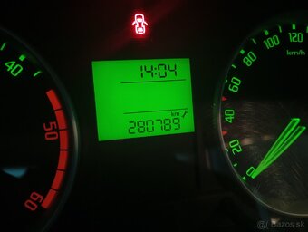 Škoda Fabia 2,2007 1.9tdi 77kw 280000km - 8