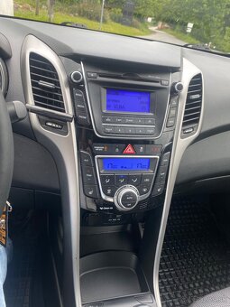 Hyundai i30 CW 1,6 crdi Family - 8