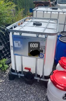 Predám 600L nadrž plastove palety - 8