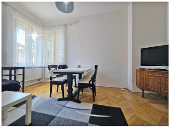 CENTRUM / HISTORICKÝ BYTOVÝ DOM / 3i byt / GARÁŽ / 142m2 - 8