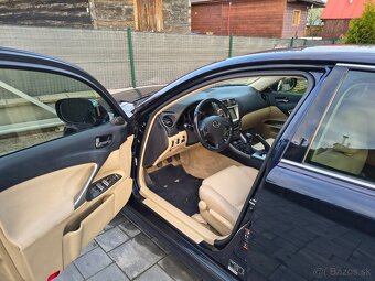 Lexus IS220d - 8