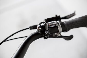 Mestský elektrobicykel BESV - 8