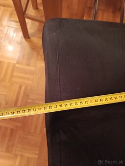 Predám barový jedálenský stôl a stoličky z masívneho dubu - 8