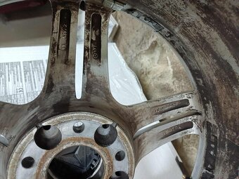 4ks alu disky orig. Mercedes r18 - 8
