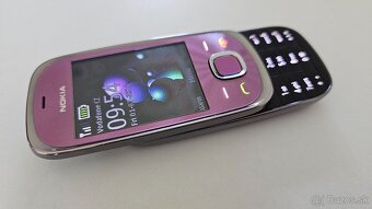 Nokia 7230, v topke. - 8