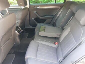 ŠKODA SUPERB COMBI 2,0 TDI DSG - 8