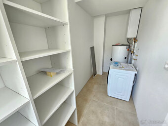 Priestranný, zrekonštruovaný 3 izbový byt 95 m2 plus 3 x log - 8