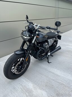 Moto Guzzi V9 Bobber Special Edition - 8