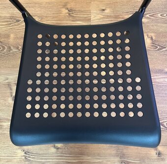 Jedálenský stôl so 4 stoličkami - 8