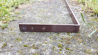 železné držiaky na kvetináče - 8