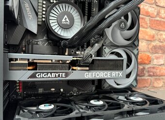 Ryzen 7 5800X3D\32GB\RTX 4070\SSD\850W Zdroj - 8