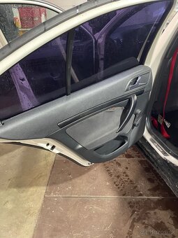 Rozpredám octaviu 2 sedan 1.9 tdi bjb 77kw - 8