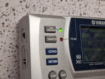 Mini sekvencer / YAMAHA QY100 / MUSIC SEQUENCER / JAPAN - 8