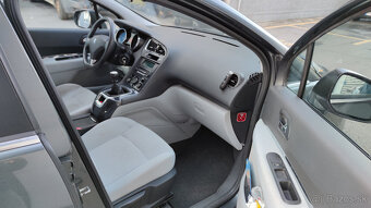 PEUGEOT 5008 - 8