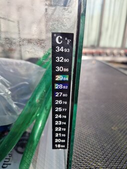 Predám akvárium s príslušenstvom,stojan cena:30€ - 8