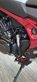 Honda CB 750 Hornet - 8