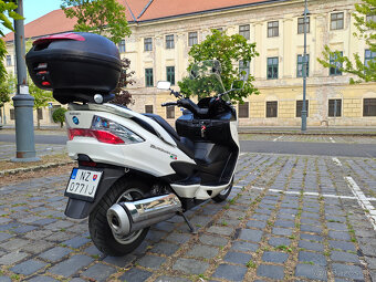 Suzuki Burgman AN400 r.v. 2010 - 8