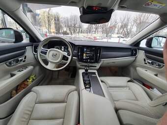 Volvo V90 Cross Country D4 2.0L Cross Country Pro AWD A/T - 8