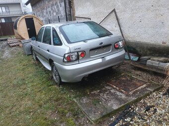Ford escort 1.6 16v - 8