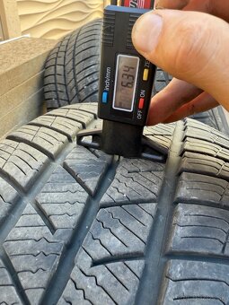 215/55 r16 zimné pneumatiky Barum Polaris 5 - 8
