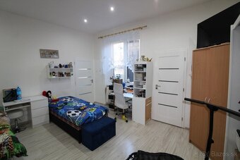Dvojgeneračný dom + garáž v Poprade, 225 000 eur - 8