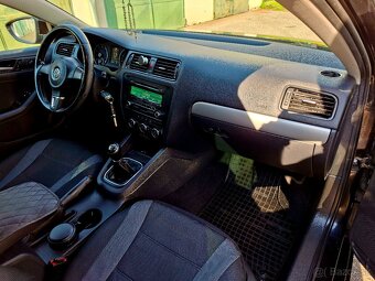 Volkswagen Jetta III 1.2 TSI 2014 (4 valec) Garážované - 8