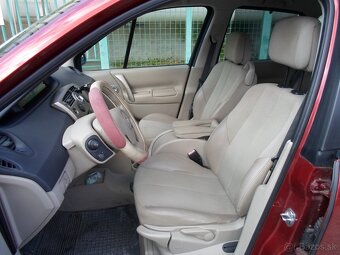 Renault Mégane Scénic - 8