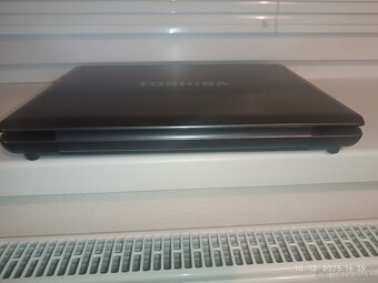 Predám na ND notebook Toshiba A300 + RAM + nabíjačku - 8